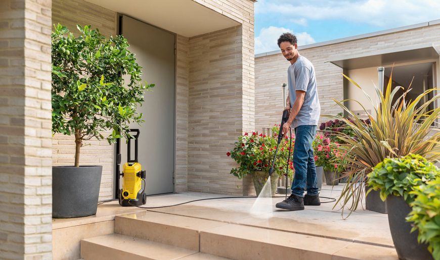 Мийка високого тиску KARCHER k3 1600w 120 bar 380 л.год (без підігріву води) 16763560 1.676-356.0 фото